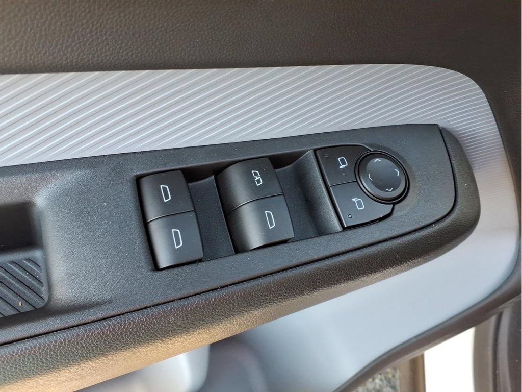 New 2027 Chevrolet Bolt LT w/ Comfort Package FWD image 20