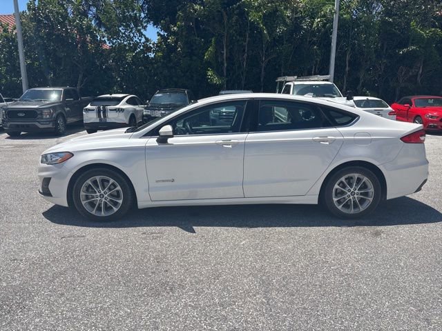 Used 2019 Ford Fusion SE FWD image 4