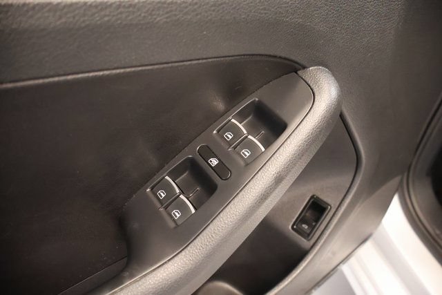 Used 2014 Volkswagen Jetta SE FWD image 10