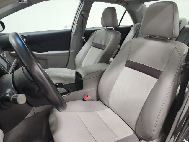 Used 2013 Toyota Camry XLE image 23