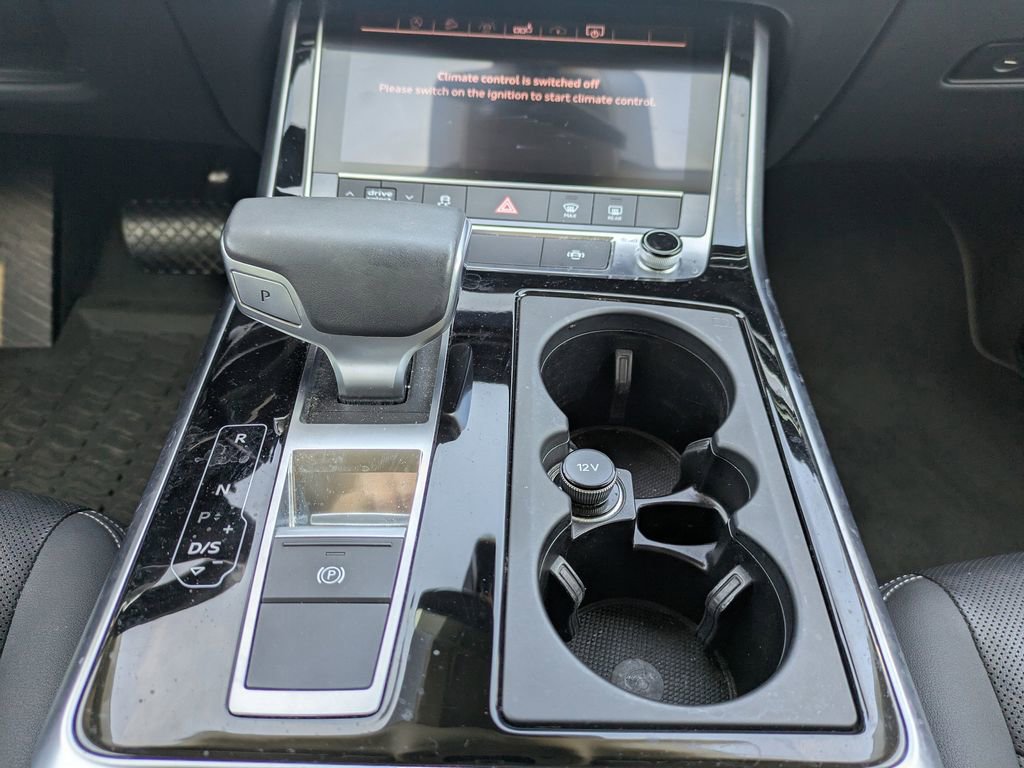 Used 2019 Audi Q8 Premium Plus w/ Premium Plus image 19