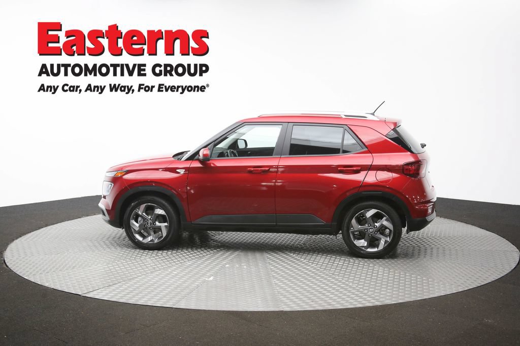 Used 2024 Hyundai Venue Limited FWD image 60