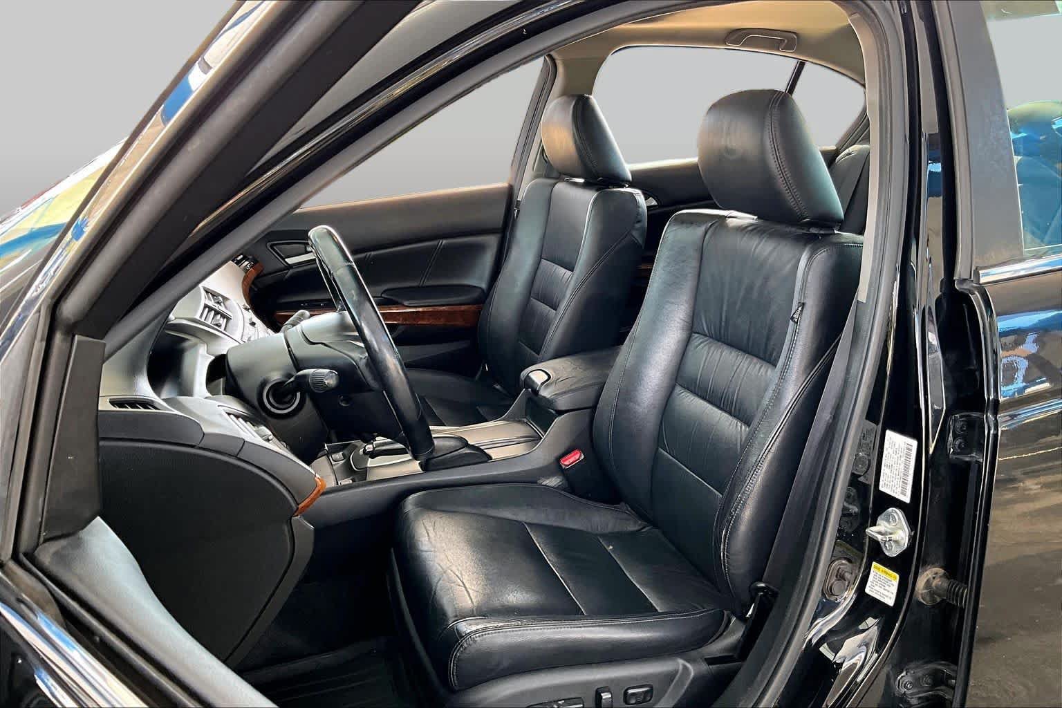 Used 2011 Honda Accord EX-L image 7