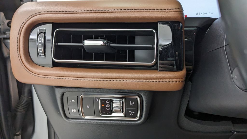 Used 2023 Lincoln Aviator Grand Touring w/ Equipment Group 301A AWD/4WD image 23