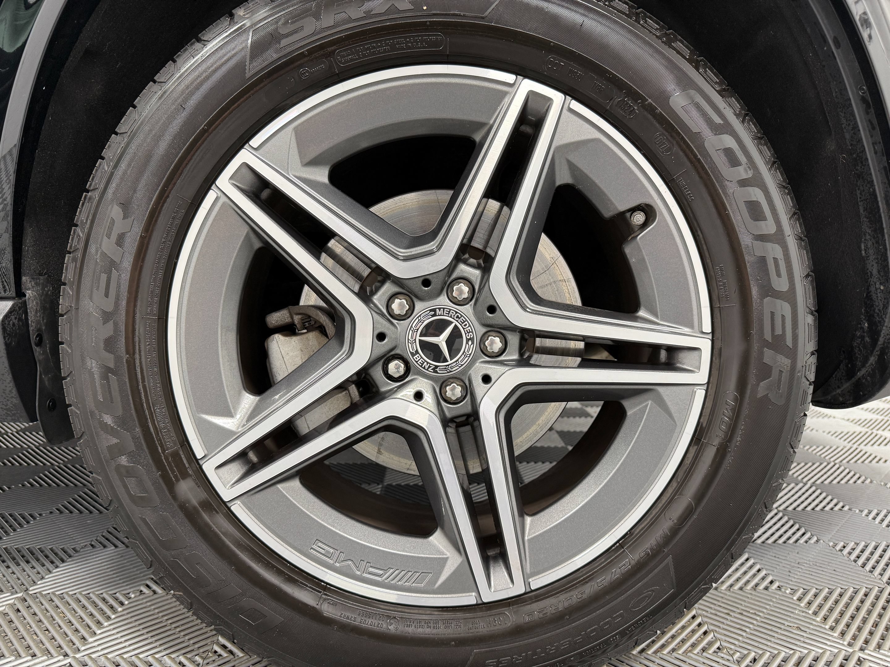 Used 2024 Mercedes-Benz GLE 450 4MATIC image 42