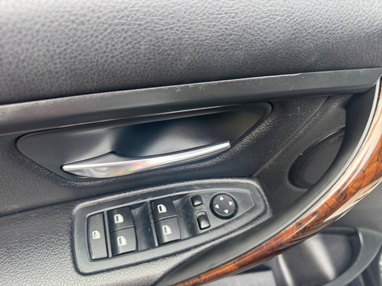 Used 2015 BMW 328i xDrive Sedan AWD/4WD image 17