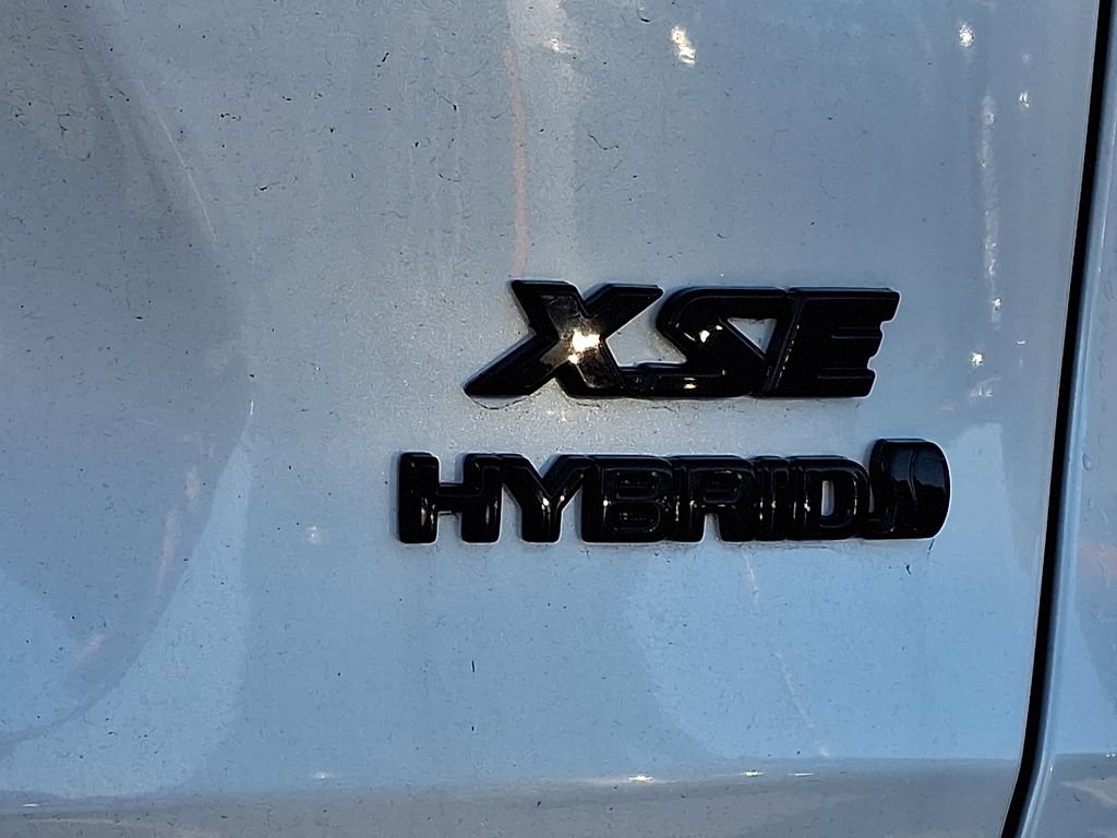 Used 2024 Toyota RAV4 XSE w/ Advanced Technology Package AWD/4WD image 11