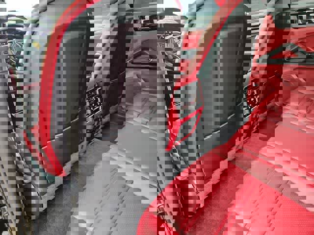 Used 2023 Porsche Cayenne S Platinum w/ Premium Package Plus image 17