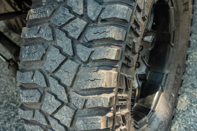 Used 2013 Ford F250 Lariat w/ Lariat Ultimate Pkg AWD/4WD image 12