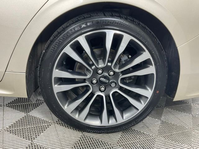 Used 2017 Lincoln Continental Reserve w/ Climate Package AWD/4WD image 32