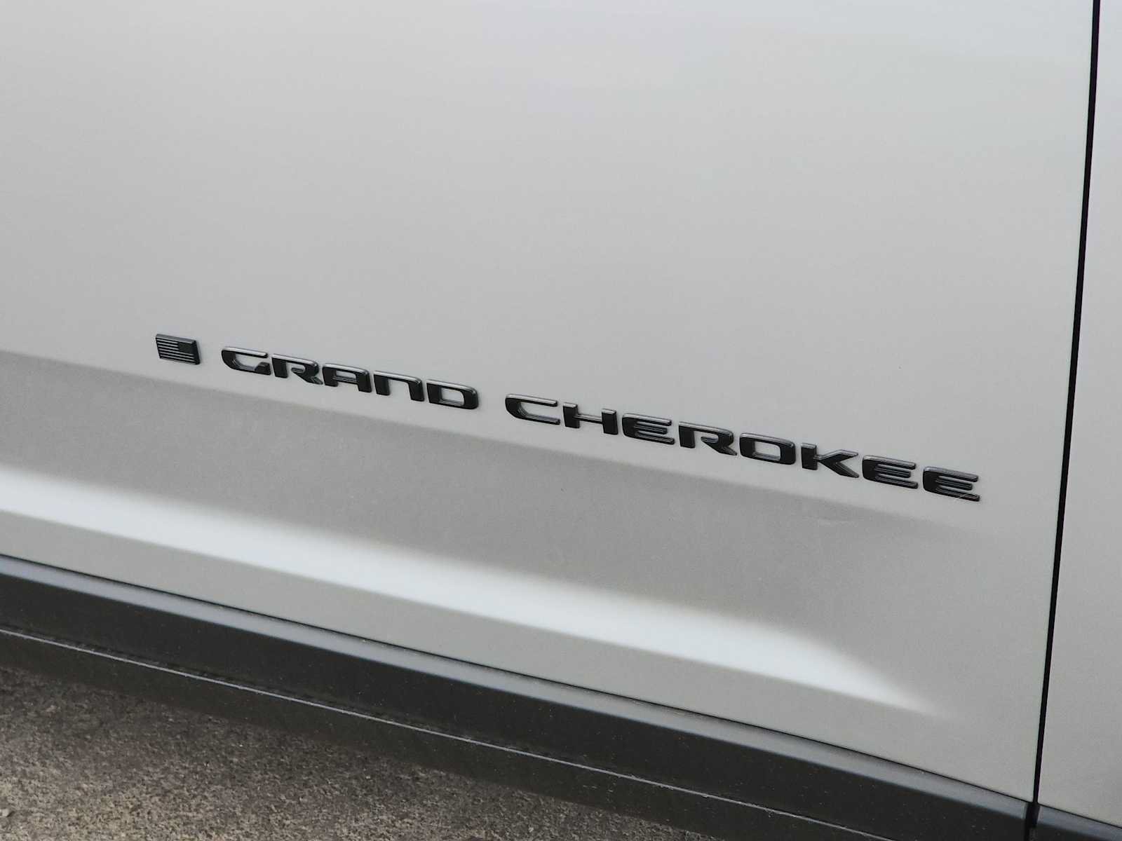 New 2026 Jeep Grand Cherokee Altitude AWD/4WD image 23