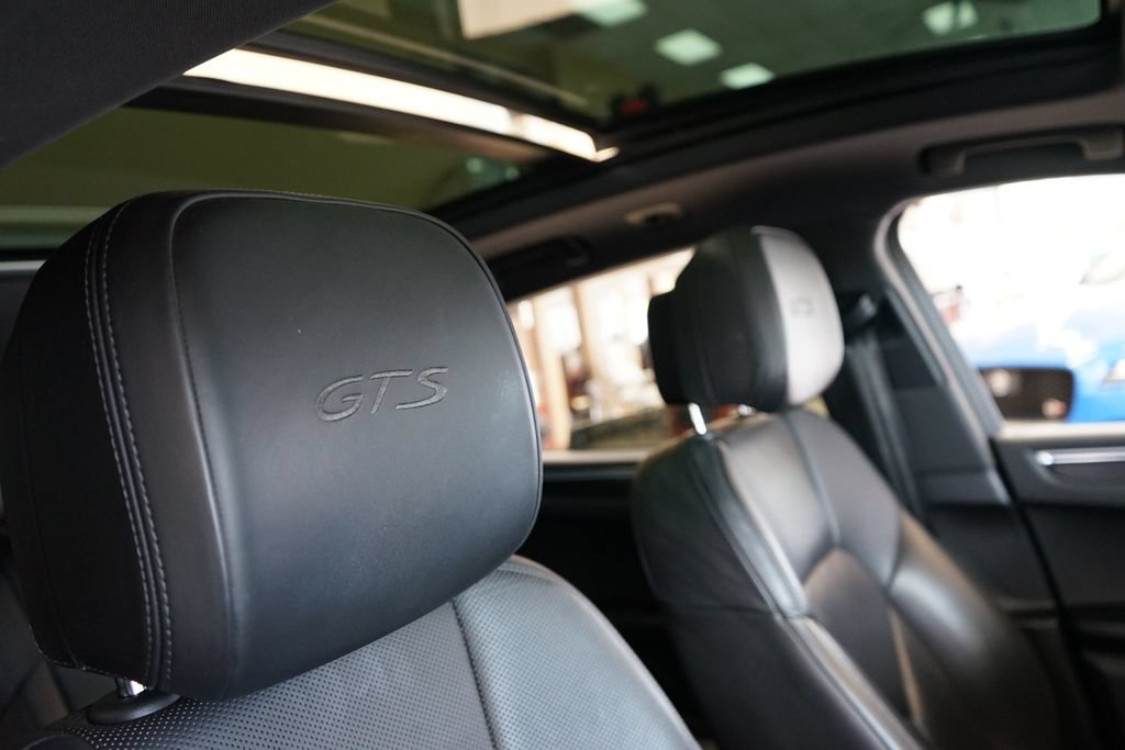 Used 2018 Porsche Macan GTS w/ Premium Package Plus AWD/4WD image 51