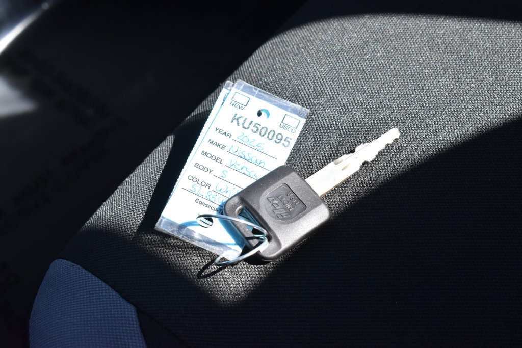 Used 2025 Nissan Versa S FWD image 24