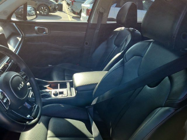 Certified 2024 Kia Sorento S w/ Panoramic Sunroof Package AWD/4WD image 12
