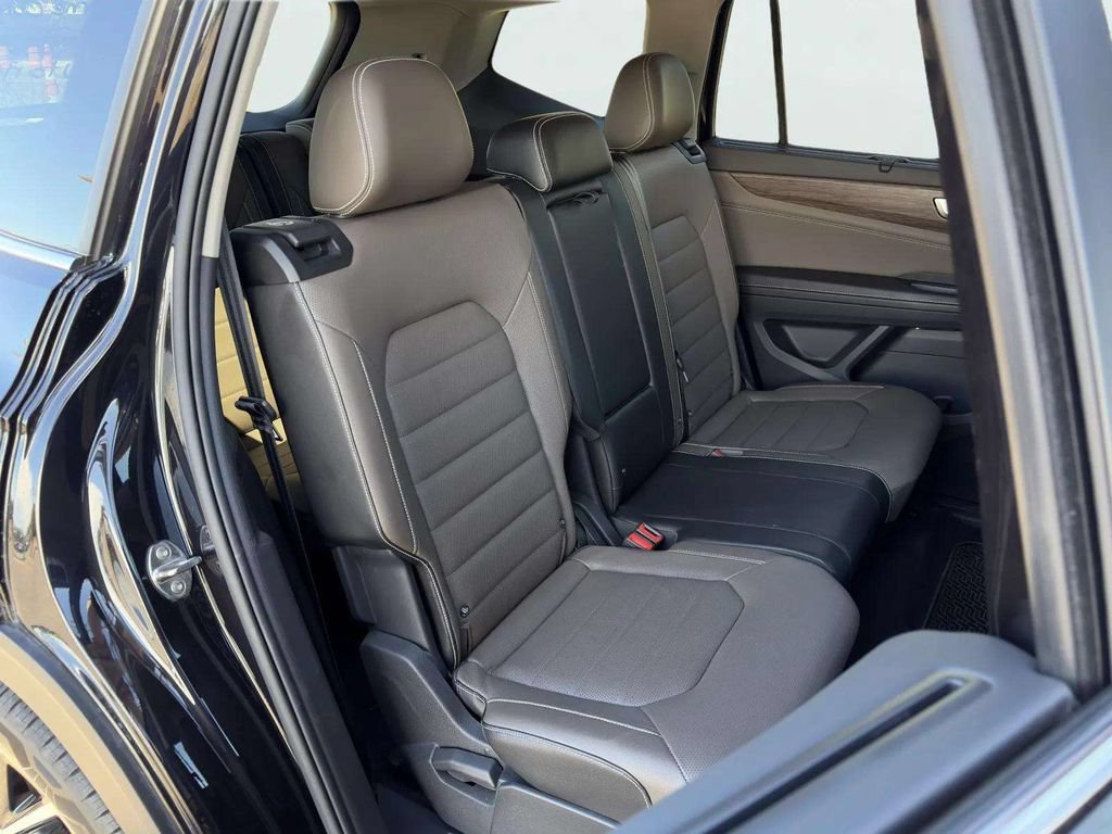 Used 2024 Volkswagen Atlas SEL AWD/4WD image 12