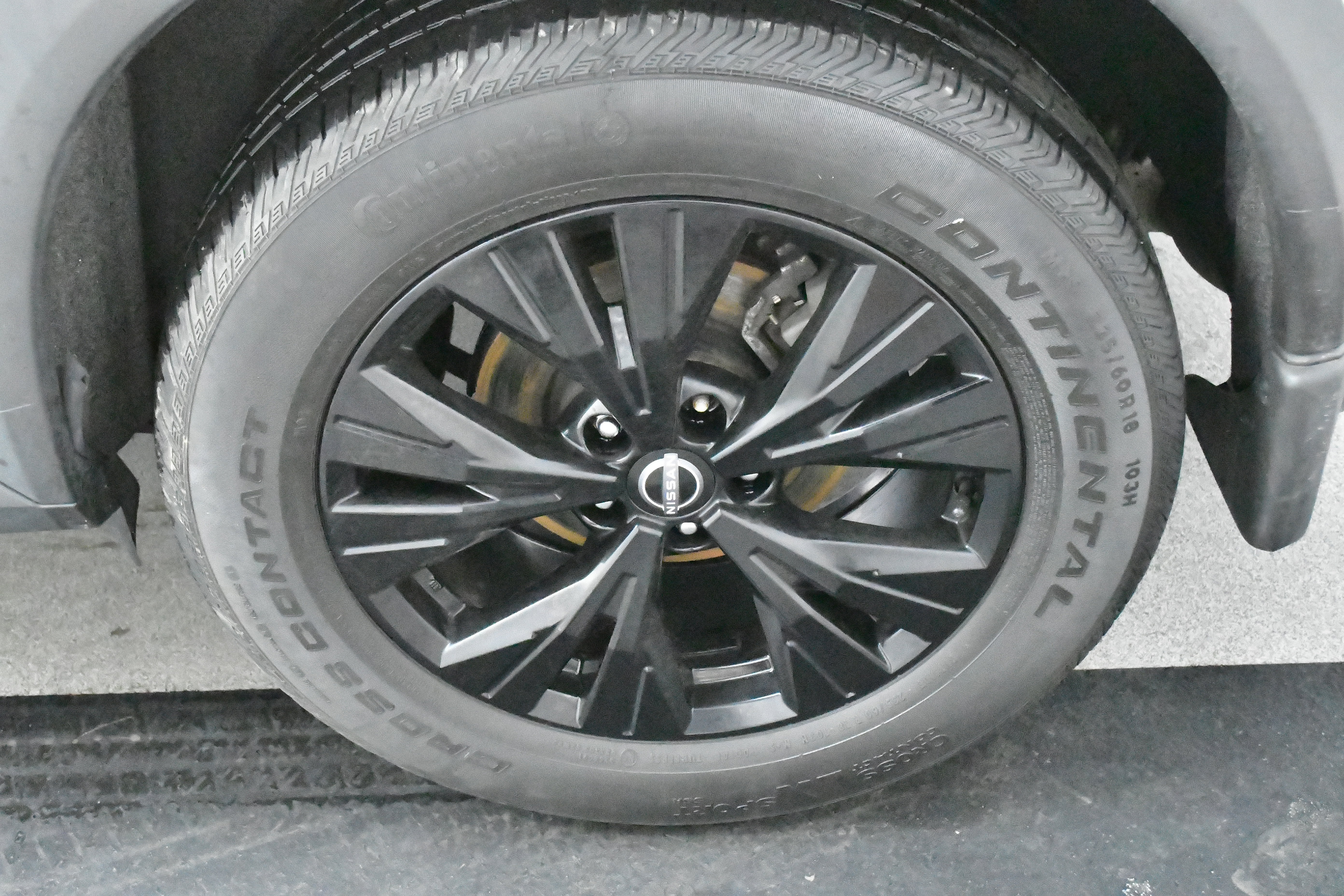 Used 2023 Nissan Rogue SV w/ SV Premium B Package image 60