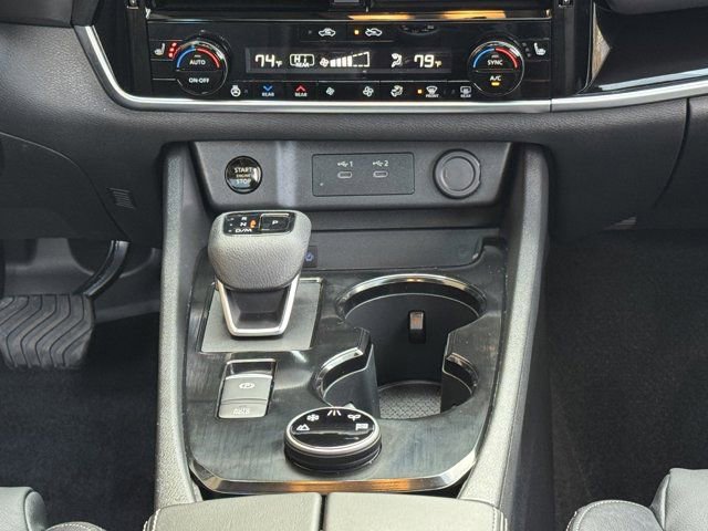 Used 2025 Nissan Rogue SL w/ Tech Package image 19