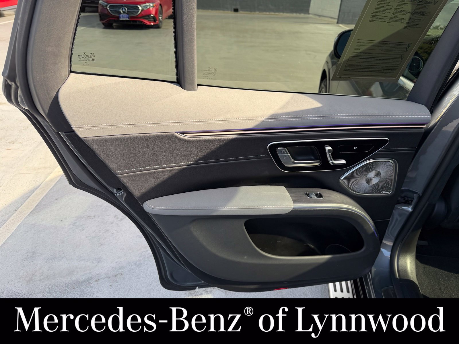 Used 2023 Mercedes-Benz EQS 580 4MATIC SUV image 15