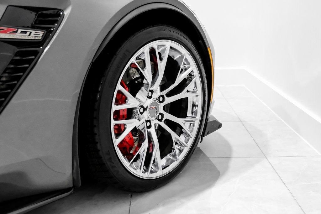 Used 2015 Chevrolet Corvette Z06 w/ 2LZ Preferred Equipment Group image 44