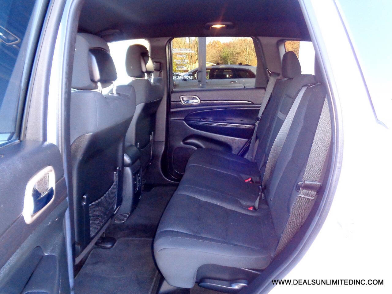 Used 2014 Jeep Grand Cherokee Laredo w/ Quick Order Package 23E AWD/4WD image 14
