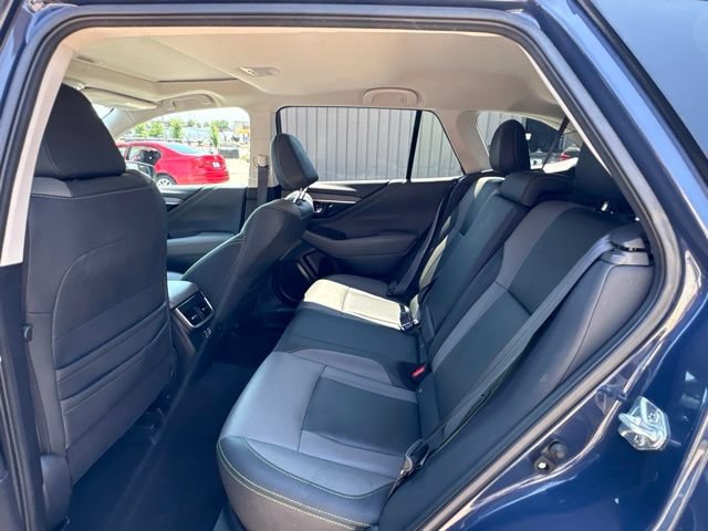 Used 2025 Subaru Outback Onyx Edition AWD/4WD image 14