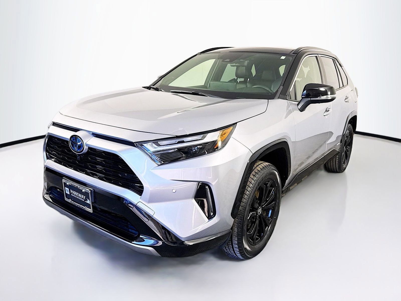 Used 2024 Toyota RAV4 XSE w/ Advanced Technology Package image 3