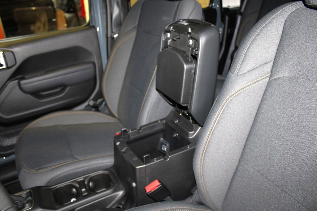 New 2025 Jeep Gladiator Sport image 27