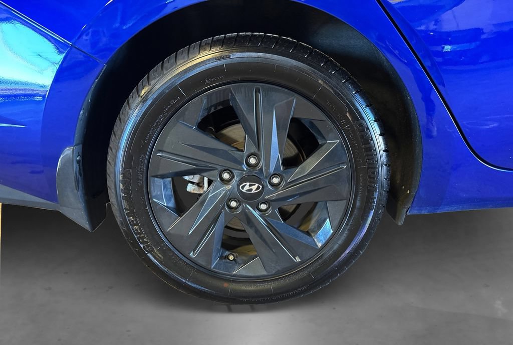 Used 2023 Hyundai Elantra SEL FWD image 18