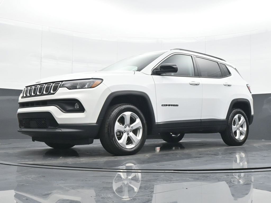 Used 2022 Jeep Compass Latitude image 17