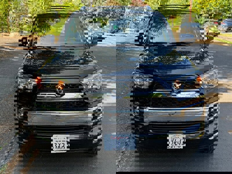 Used 2018 Toyota 4Runner Limited image 4