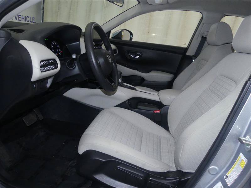 Used 2025 Honda HR-V LX image 17