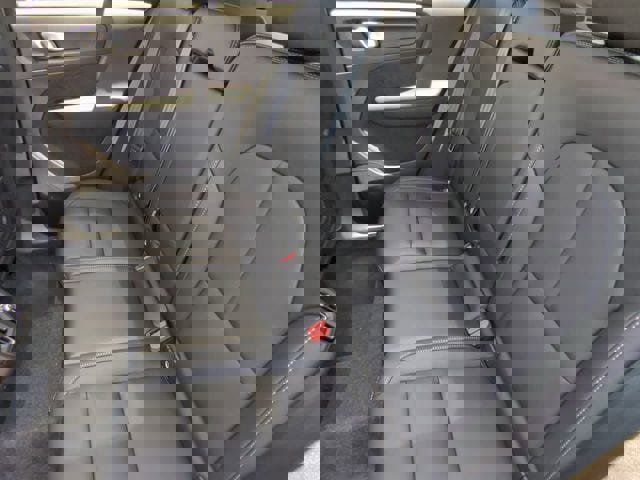 Certified 2025 Volvo XC40 B5 Plus w/ Climate Package image 17