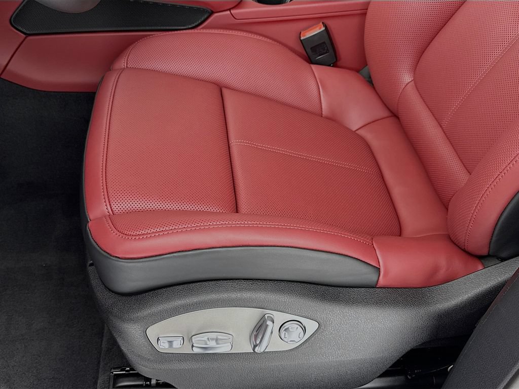New 2026 Porsche Macan S AWD/4WD image 13