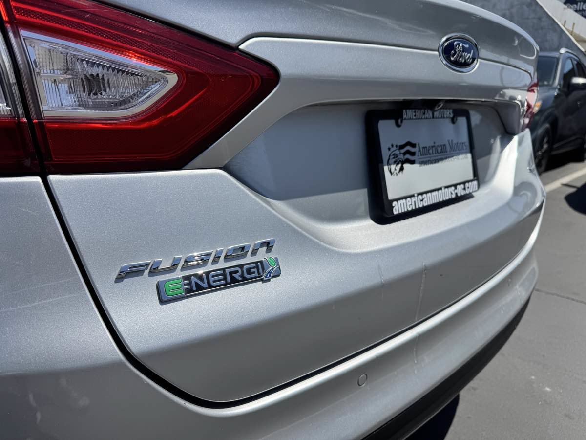 Used 2014 Ford Fusion Energi SE FWD image 16