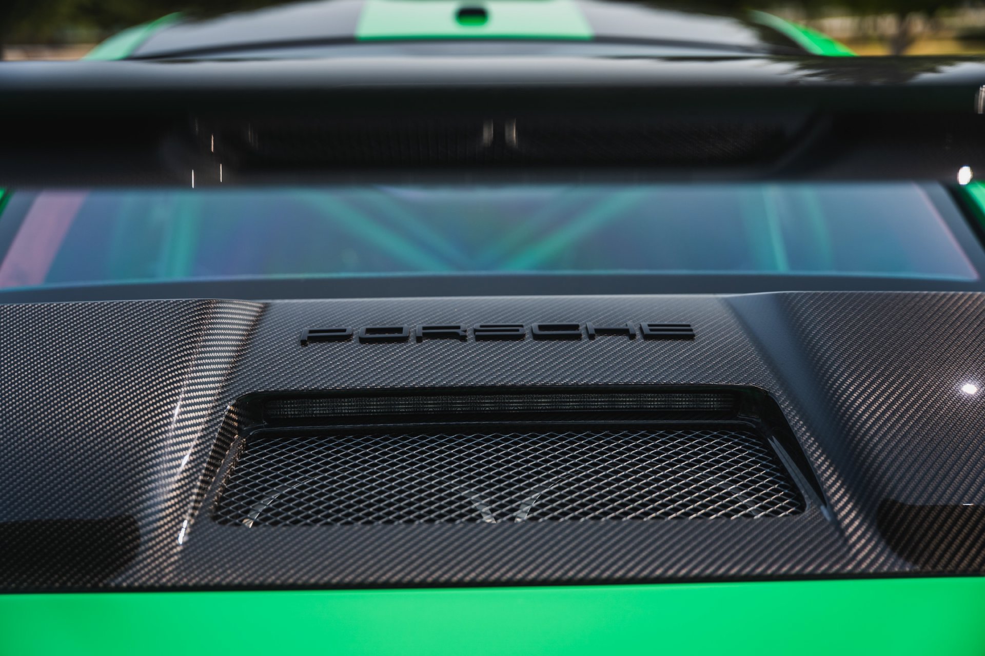 Used 2018 Porsche 911 GT2 RS RWD image 3