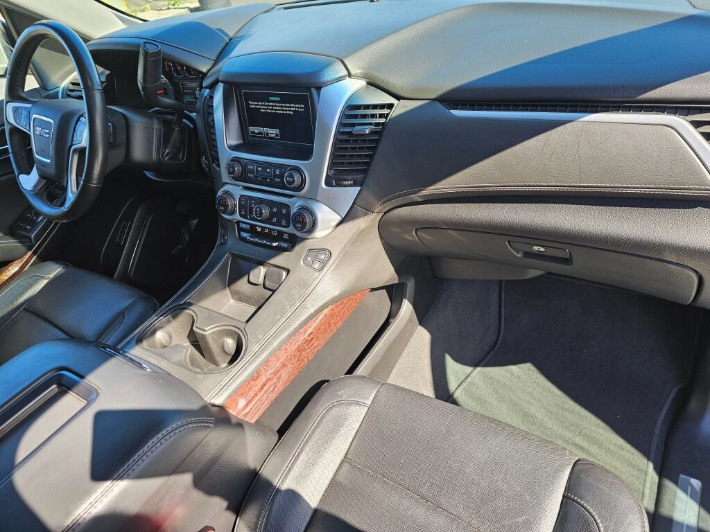 Used 2019 GMC Yukon XL SLT AWD/4WD image 14