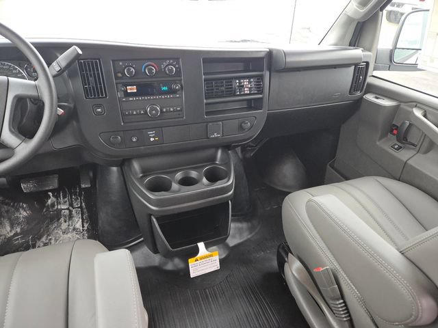 New 2026 GMC Savana 2500 w/ Enhanced Convenience Package RWD image 27