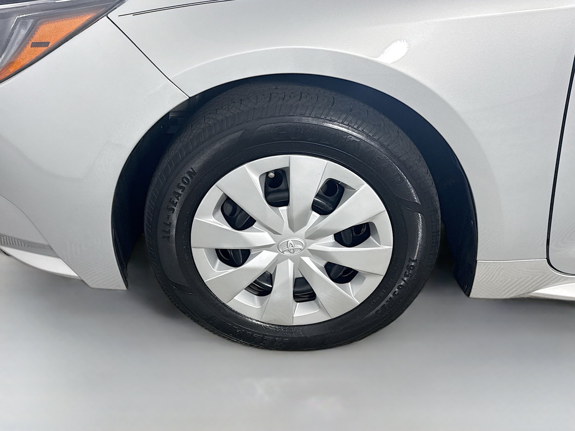 Used 2021 Toyota Corolla L FWD image 37