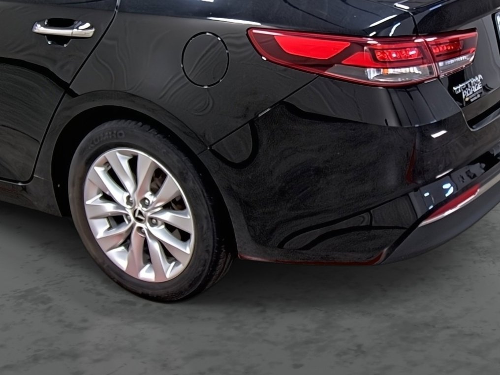 Used 2018 Kia Optima S image 9