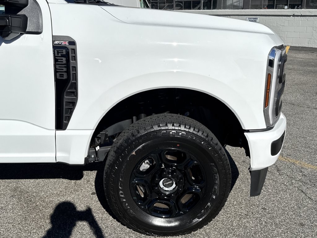 New 2025 Ford F350 XL w/ STX Appearance Package AWD/4WD image 9
