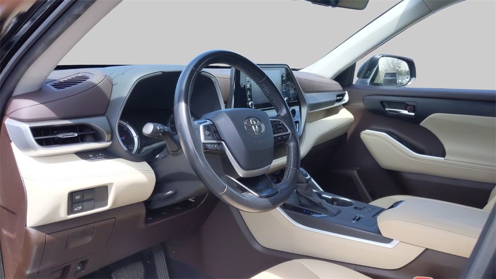 Used 2022 Toyota Highlander Bronze Edition image 20