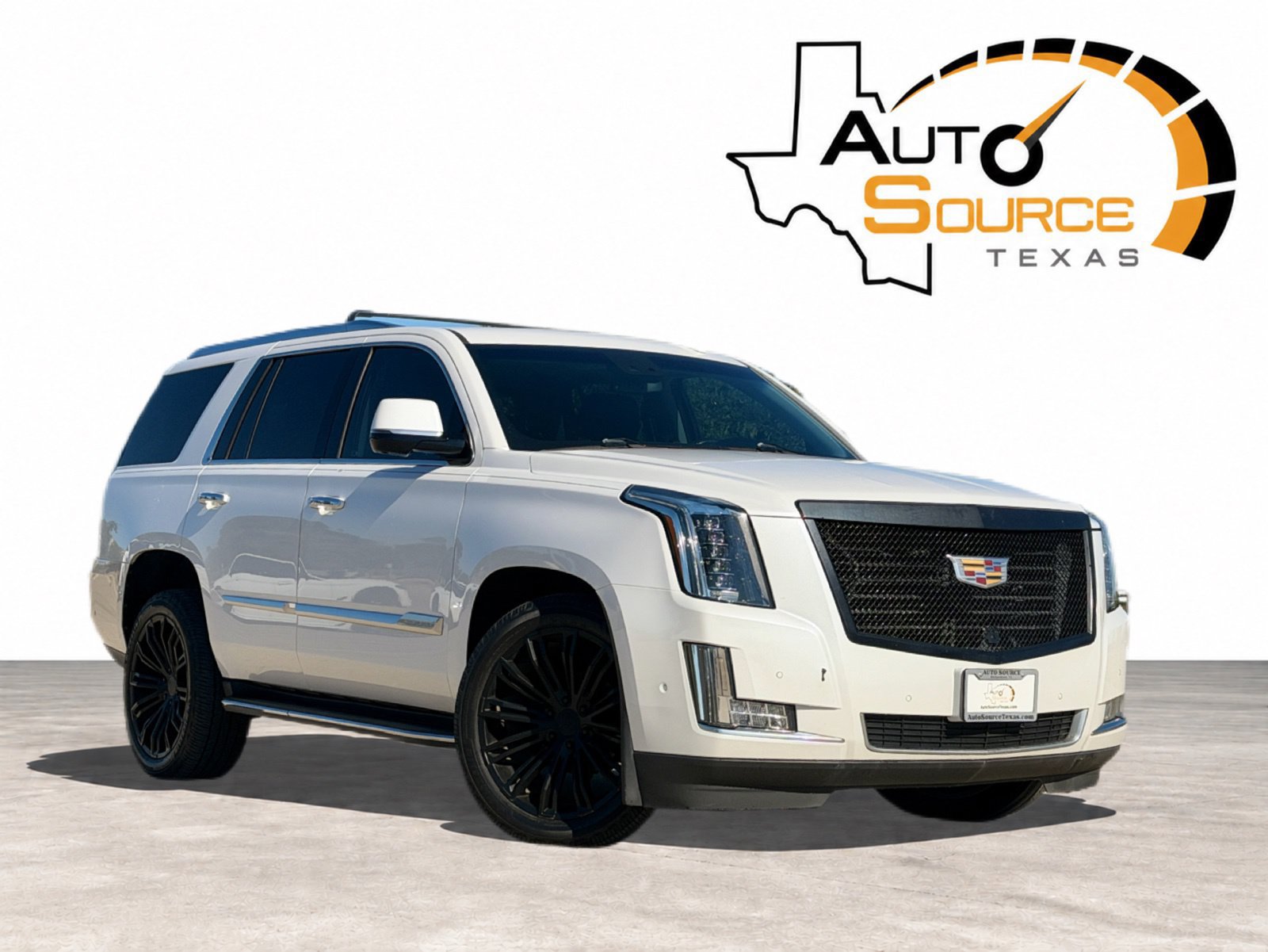 Used 2020 Cadillac Escalade Luxury RWD image 1
