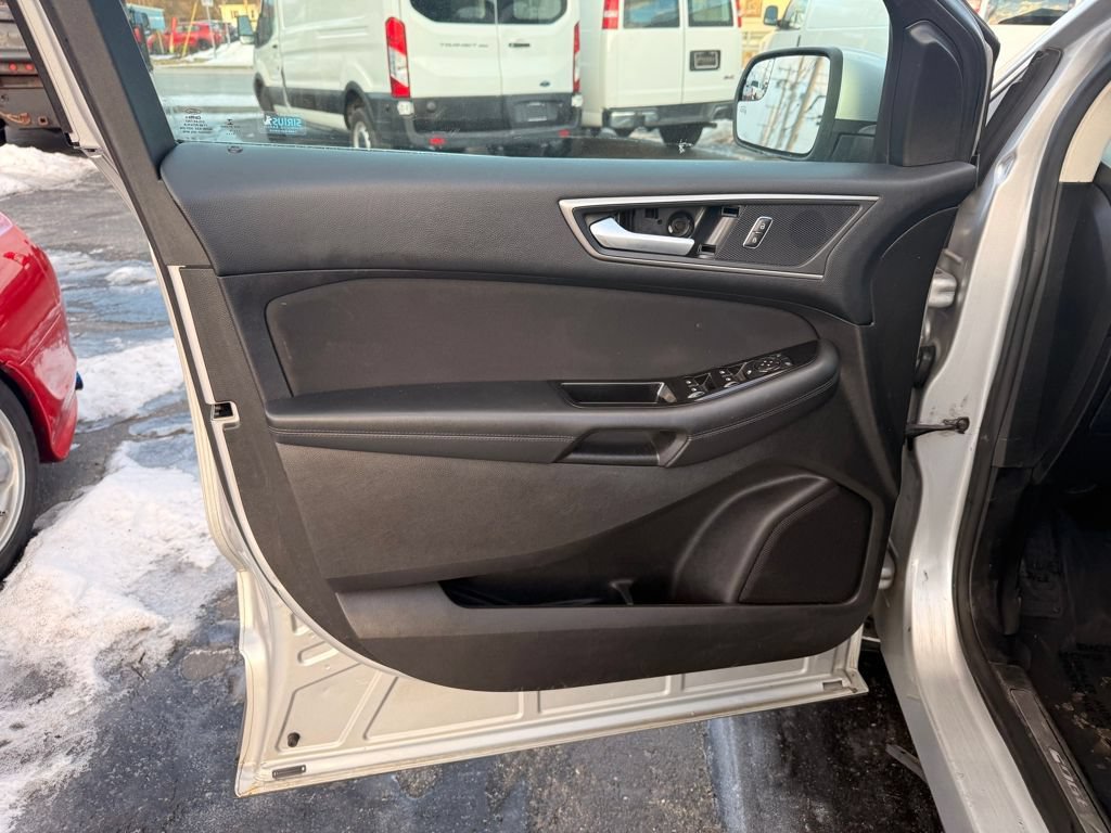 Used 2015 Ford Edge Titanium AWD/4WD image 25