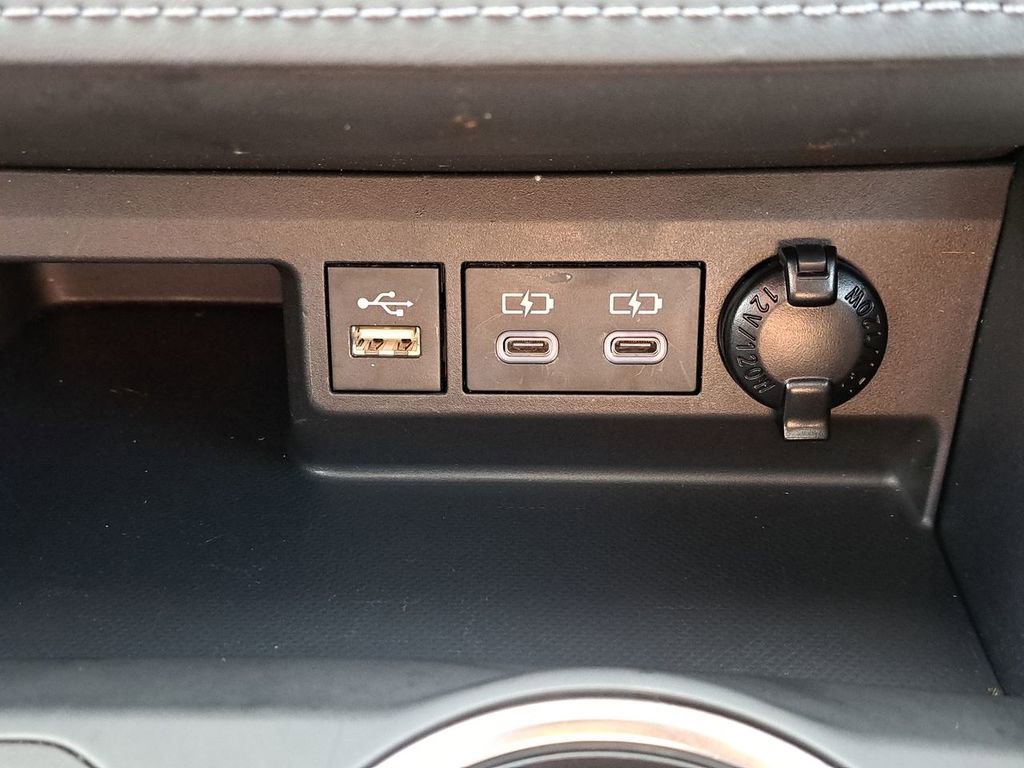 Used 2023 Toyota Highlander XSE image 24