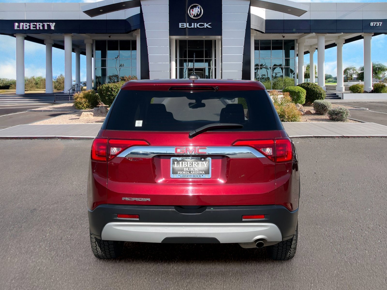 Used 2018 GMC Acadia SLE FWD image 9