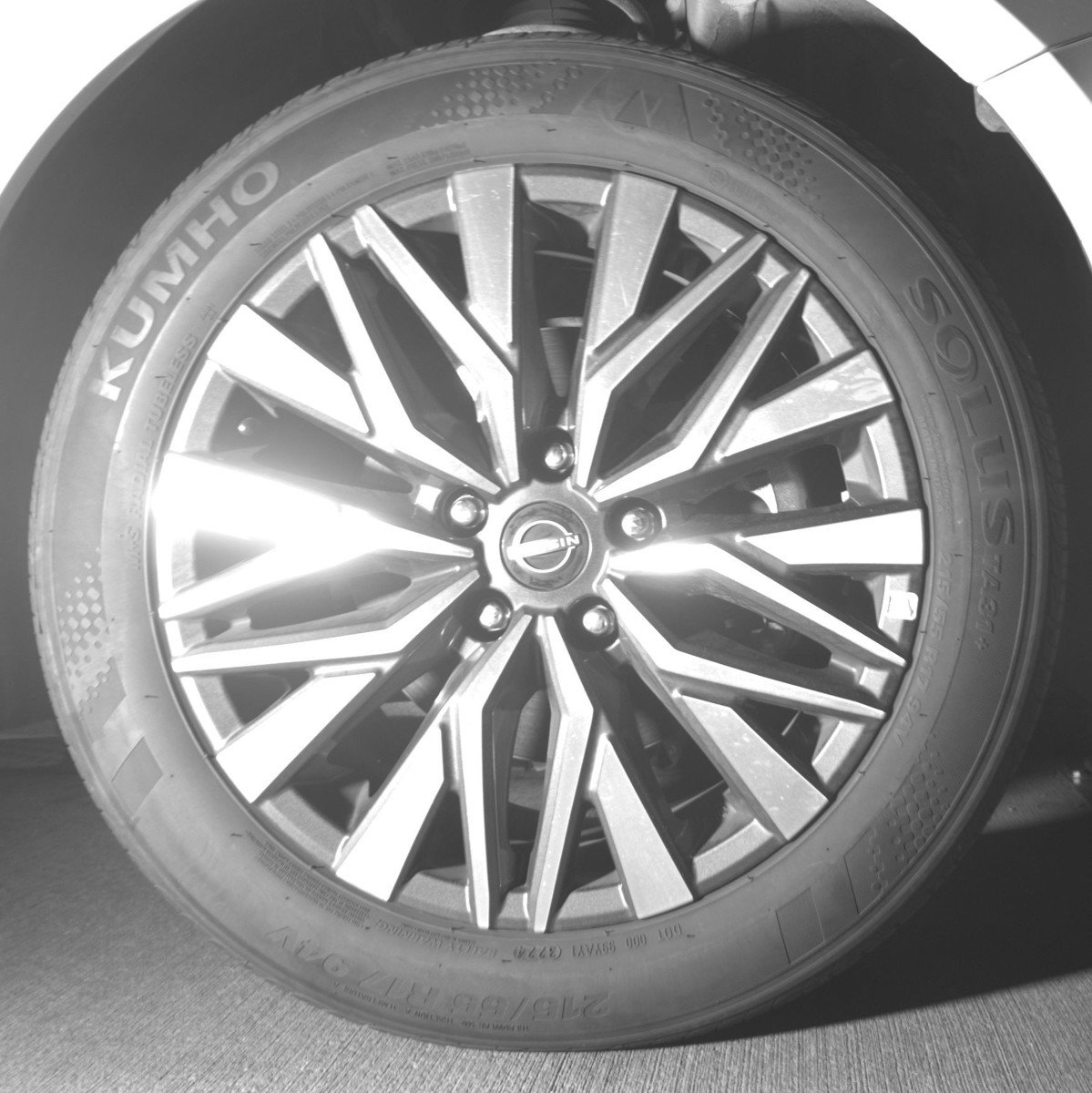 Used 2025 Nissan Altima 2.5 SV FWD image 13