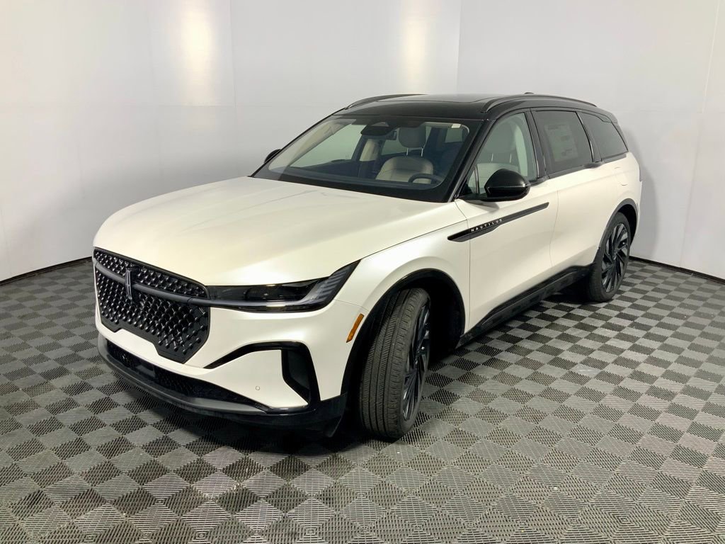 New 2026 Lincoln Nautilus Reserve image 9