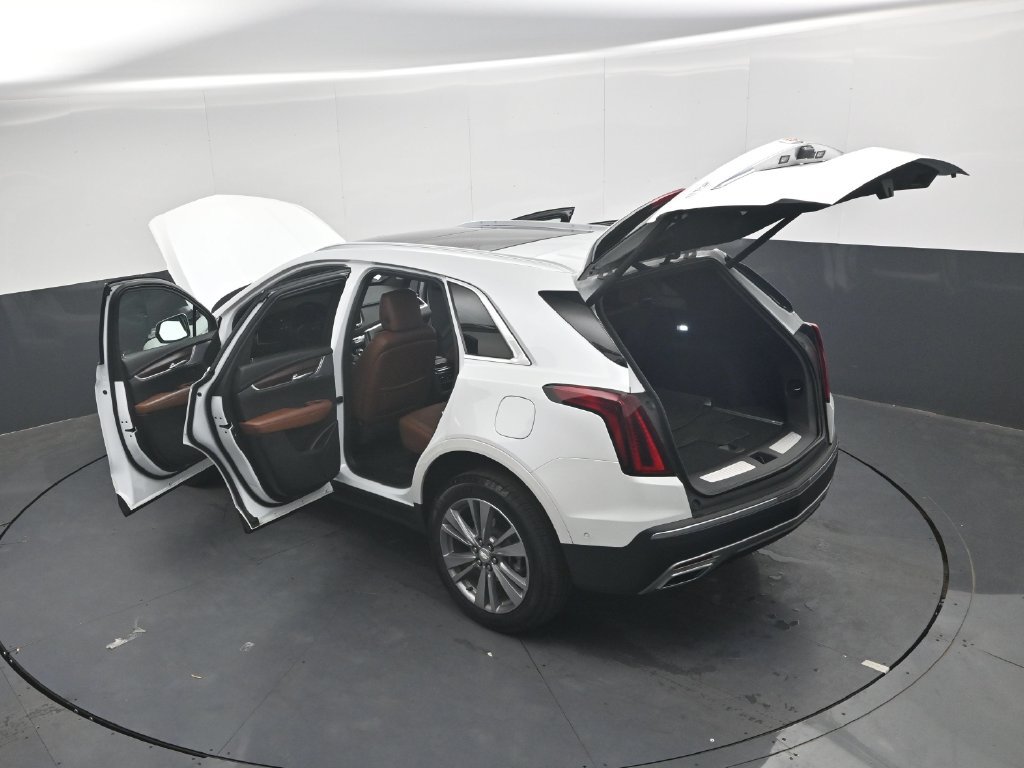 Used 2024 Cadillac XT5 Premium Luxury w/ Technology Package FWD image 39