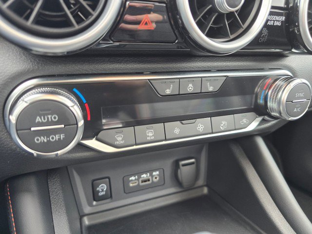 Used 2024 Nissan Sentra SR w/ SR Premium Package image 34