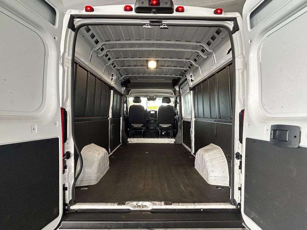 Used 2024 RAM ProMaster 2500 w/ Convenience Group image 27